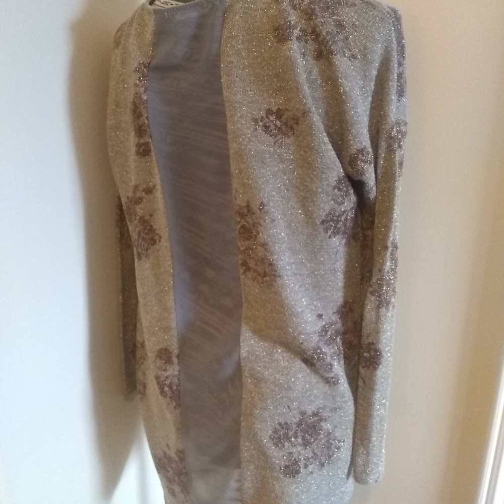 Lush Taupe Shimmer Floral Hi-lo Knit Top with Sheer back - Picture 2 of 6